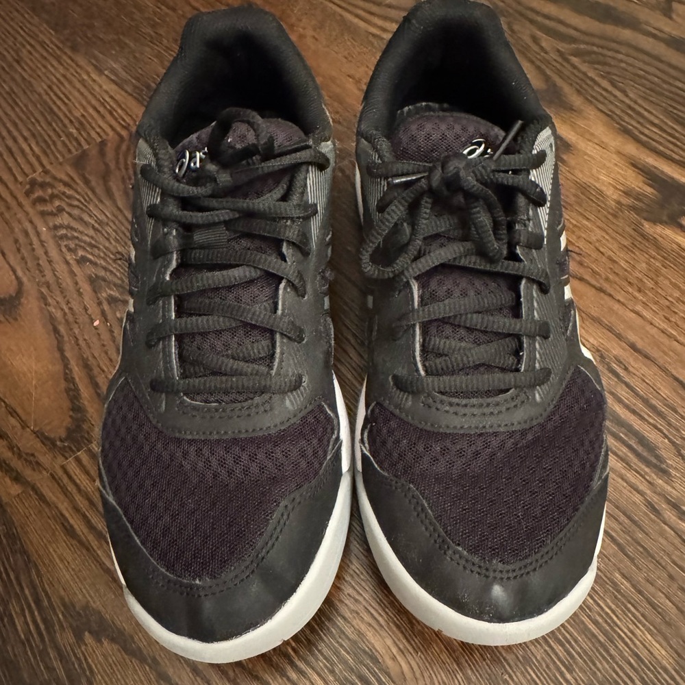 Women’s Asics Black and White Volleyball Shoes, size 8.5